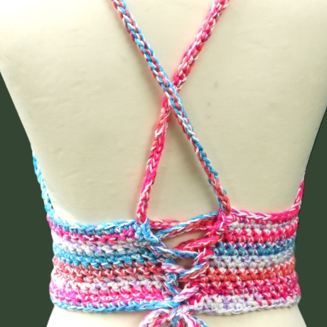 Top gehäkelt Häkeltop Oberteil Bustier Damenmode Handarbeit 