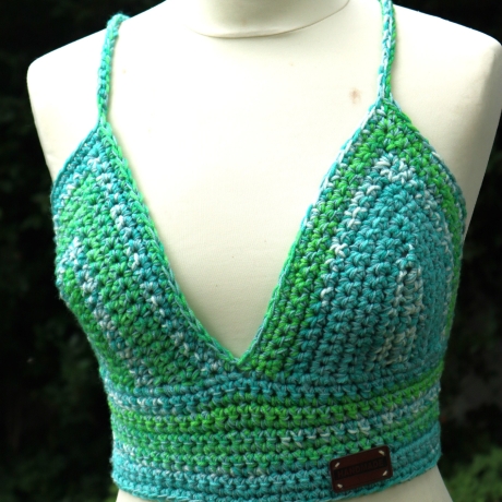 Top gehäkelt Häkeltop Oberteil Bustier Damenmode Handarbeit 