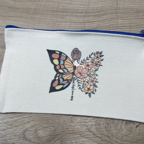 Schminktäschchen - Schmetterling Frau - personalisierbar