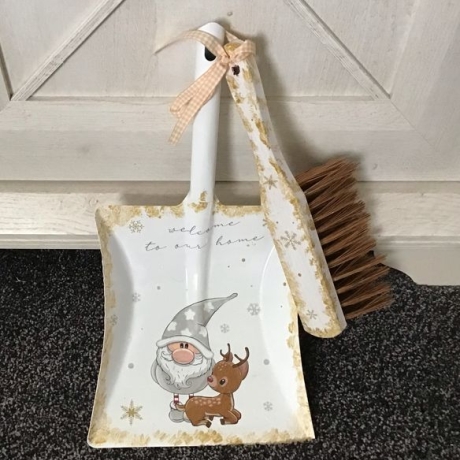 Kehrbesen Set - handmade - Einzug - Unikat -  Wichtel m Rentier
