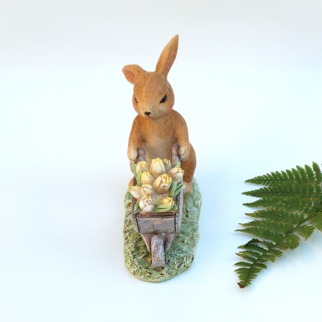 Hase mit Blumenwagen Deko Figur Floristik Aufsteller Tischdeko