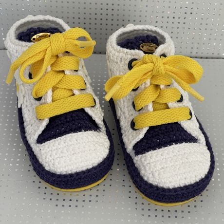 Babyschuhe Turnschuhe Sneaker gehäkelt weiß gelb blau