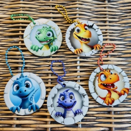 Taschenanhänger - Deko - Lila Dino - holo - Geschenk für Dino-Fan