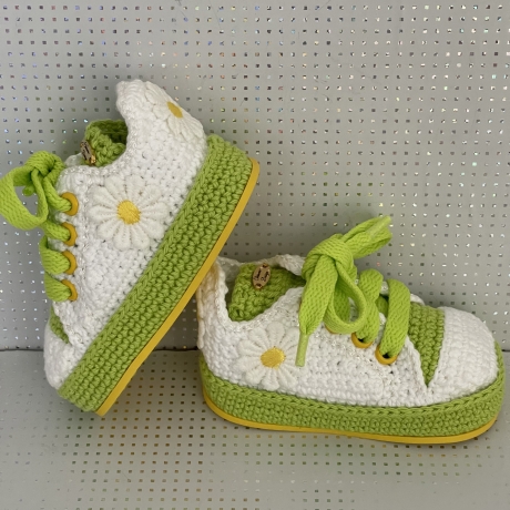 Babyschuhe Turnschuhe Sneaker gehäkelt weiß gelb grün