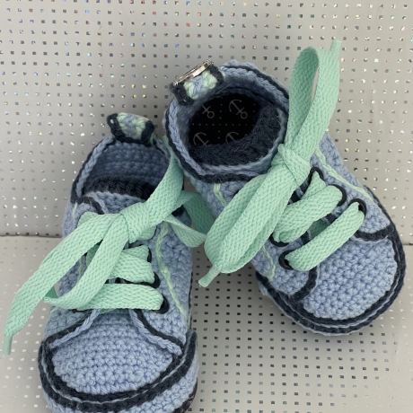 Babyschuhe Turnschuhe Sneaker gehäkelt hellblau mintgrün