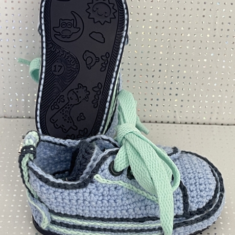 Babyschuhe Turnschuhe Sneaker gehäkelt hellblau mintgrün