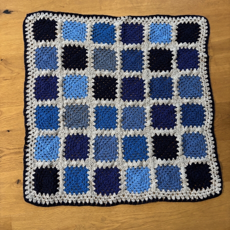 Gehäkelte Granny Square Kniedecke- Kinderdecke - 13 -