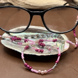     Brillenkette aus Perlen – Unikat, handgefertigt