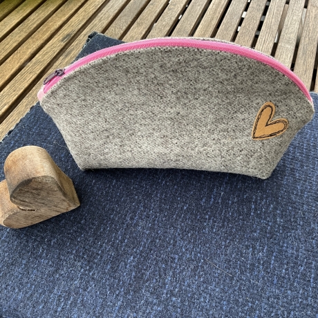 Kosmetiktasche - Schminktäschen - Kulturtasche aus Wollfilz grau