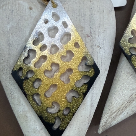 Ohrringe Handmade neu Resin Salinoform schwarz Gold weiß 