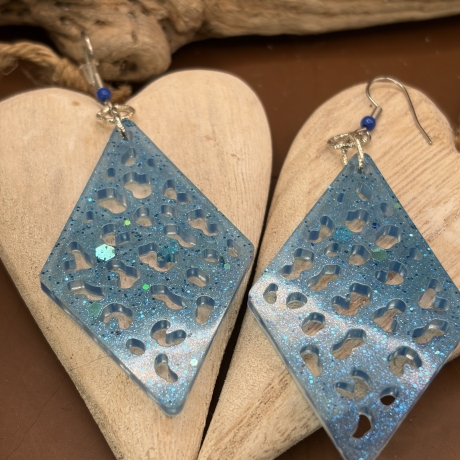 Handmade Ohrringe neu Resin Glitzerblau Salinoform 