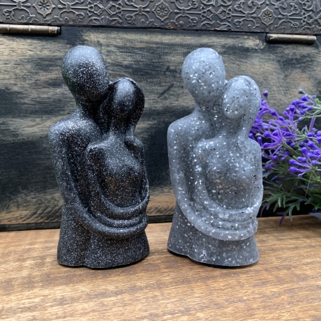Handgefertigtes Liebespaar aus Stein/Sand/Glas/Harz 