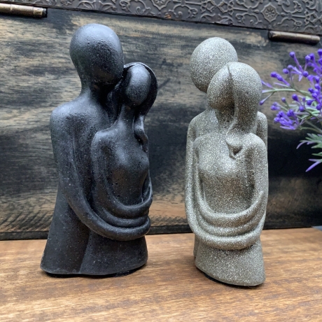 Handgefertigtes Liebespaar aus Stein/Sand/Glas/Harz 