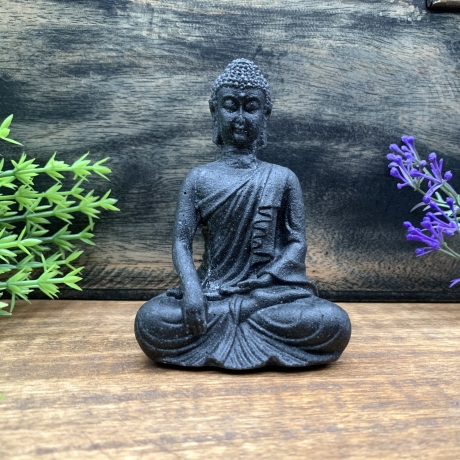 Handgefertigte Buddha Figur aus Naturstein/Sand/Harz