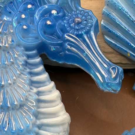 Seepferdchen Deko Neu Handmade Resin maritim blau weiß 