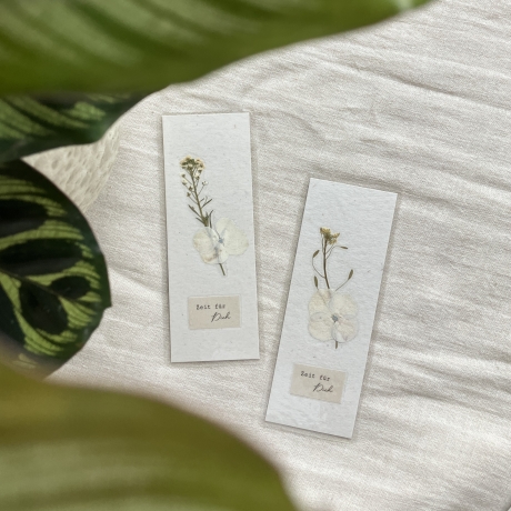 Zeit für Dich • Lesezeichen mit gepressten Blumen 