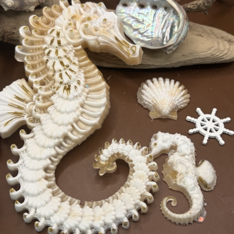 Seepferdchen maritime Deko Edel weiß Goldfarben mit Anhang 