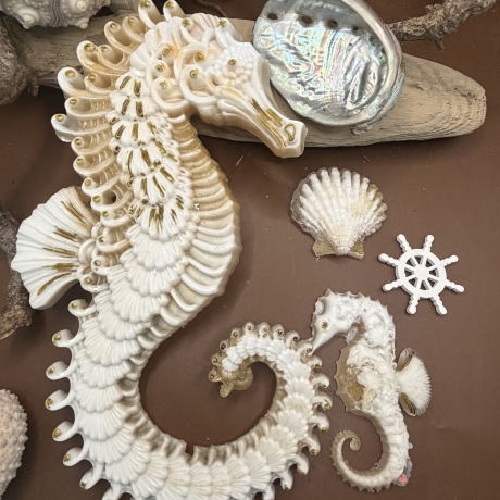 Seepferdchen maritime Deko Edel weiß Goldfarben mit Anhang 
