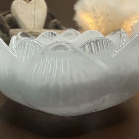 Elegante Resin Deko in Blütenform Lotus 