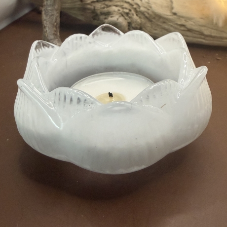 Elegante Resin Deko in Blütenform Lotus 