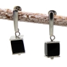 Onyx-Würfel-Edelstahlstecker mit eckigen Edelstahl-Scheiben
