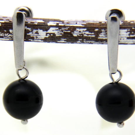 Onyx-Kugel-Edelstahlohrstecker in Schwarz, eingehängtes Element