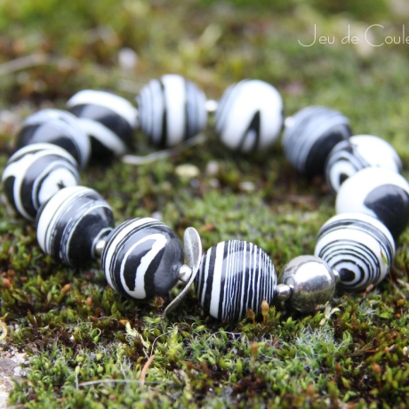 Zebrajaspis-Kugel-Armband (elastisch) in Schwarz und Weiß