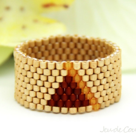 Miyuki-Delica-Glasperlen-Bandring in Gold-Nuancen und Dunkelrot