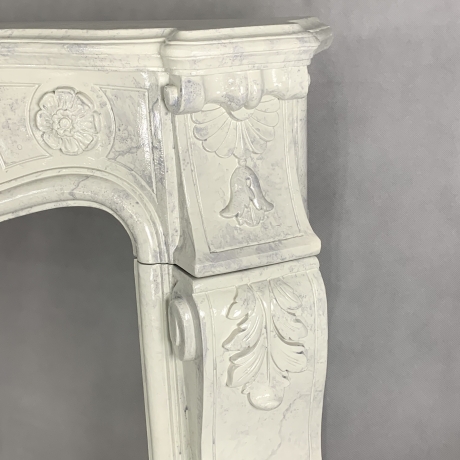 Schöne Konsole, Kaminverkleidung. Wanddekoration. 98 cm