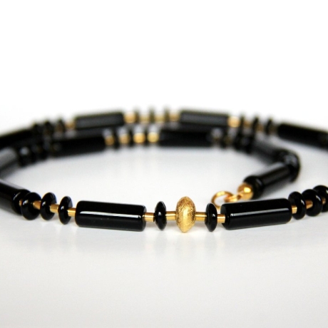 schwarze Onyx-Halskette mit vergoldeten Silber-Linse u. -Zylinder