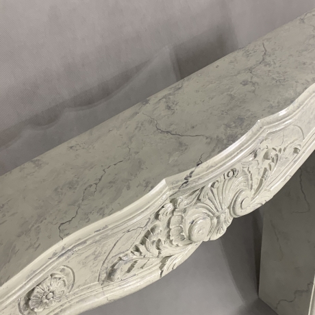 Schöne Konsole, Kaminverkleidung. Wanddekoration. 98 cm