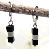 Onyx-Würfel-Edelstahlcreolen in Schwarz mit Edelstahl-Würfel