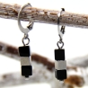 Onyx-Würfel-Edelstahlcreolen in Schwarz mit Edelstahl-Würfel
