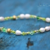 Süßwasserperlen-Armband (elastisch) in Weiß und Rocailles in Grün