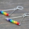Polaris-Kugeln-Edelstahlcreolen in leuchtenden Regenbogenfarben