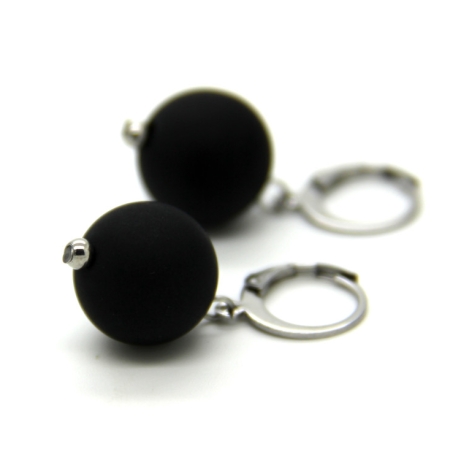 Polaris-Kugel-Edelstahlcreolen (silbrig) in Schwarz, Accessoire