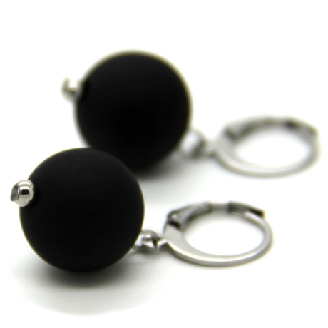Polaris-Kugel-Edelstahlcreolen (silbrig) in Schwarz, Accessoire