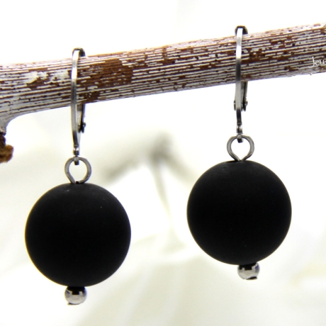 Polaris-Kugel-Edelstahlcreolen (silbrig) in Schwarz, Accessoire