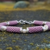 Armband aus Delica-Glasperlen in Mauve in Peyotestitch-Technik