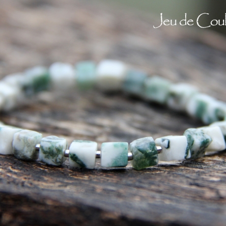 Baumachat-Würfel-Armband (eleastisch) in Grün und Weiß marmoriert