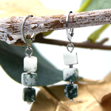 Baumachat-Würfel-Edelstahlcreolen in Grün und Weiß marmoriert
