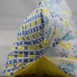 Knochenkissen mit Bezug