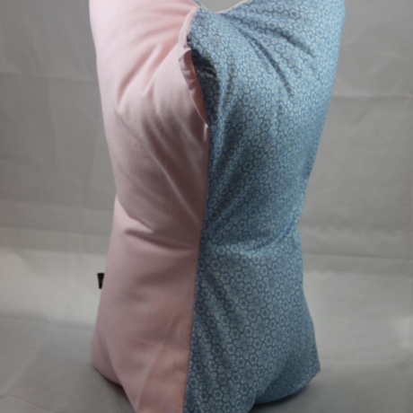 Knochenkissen mit Bezug