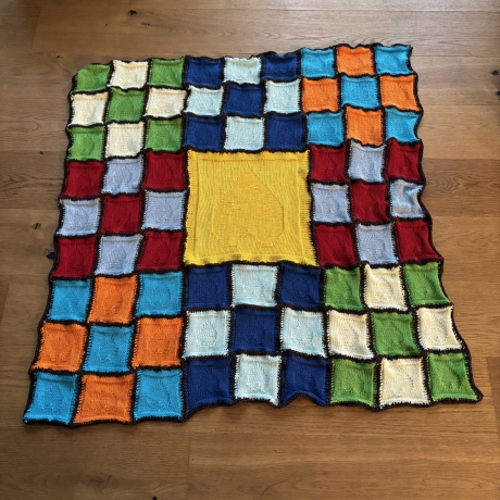 Bunte gestrickte Kniedecke- Kinderdecke mit Herzen - 18 -