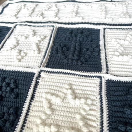 Babydecke personalisiert gehäkelte Krabbeldecke Kuscheldecke