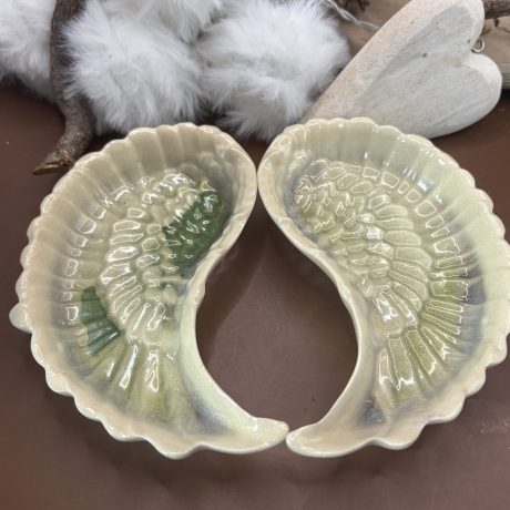 Handgefertigte Epoxidharz-Schälchen Engelsflügel Form – 2er-Set
