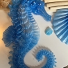 Handgefertigtes Seepferdchen aus Epoxidharz – Blau mit Glitzer 