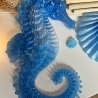 Handgefertigtes Seepferdchen aus Epoxidharz – Blau mit Glitzer 