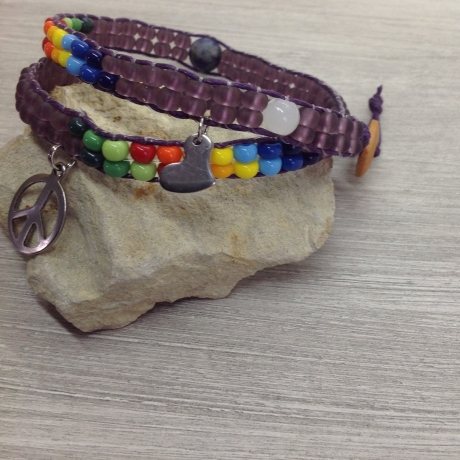 Wickelarmband 'Peace' mit Rocailles in Regenbogenfarben