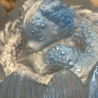 Mystische Fantasy-Dekoration in schimmernden Pastellfarben